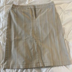 Villager - a Liz Claiborne company - size 10